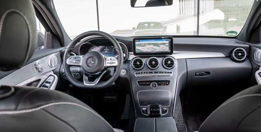 Торпедо Mercedes-Benz C200 (W205) 2018 года  (WW) (фото 26 из 34)